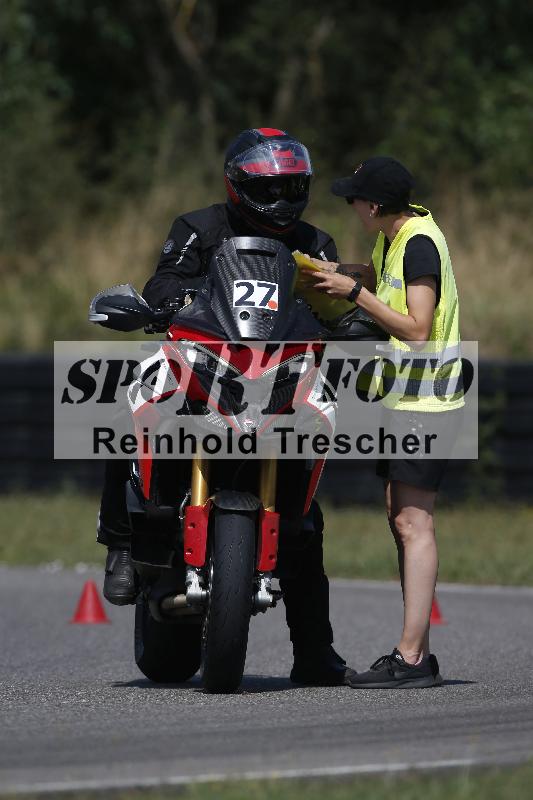 Archiv-2023/45 19.07.2023 Cornu Master School ADR/rouge-rot/27